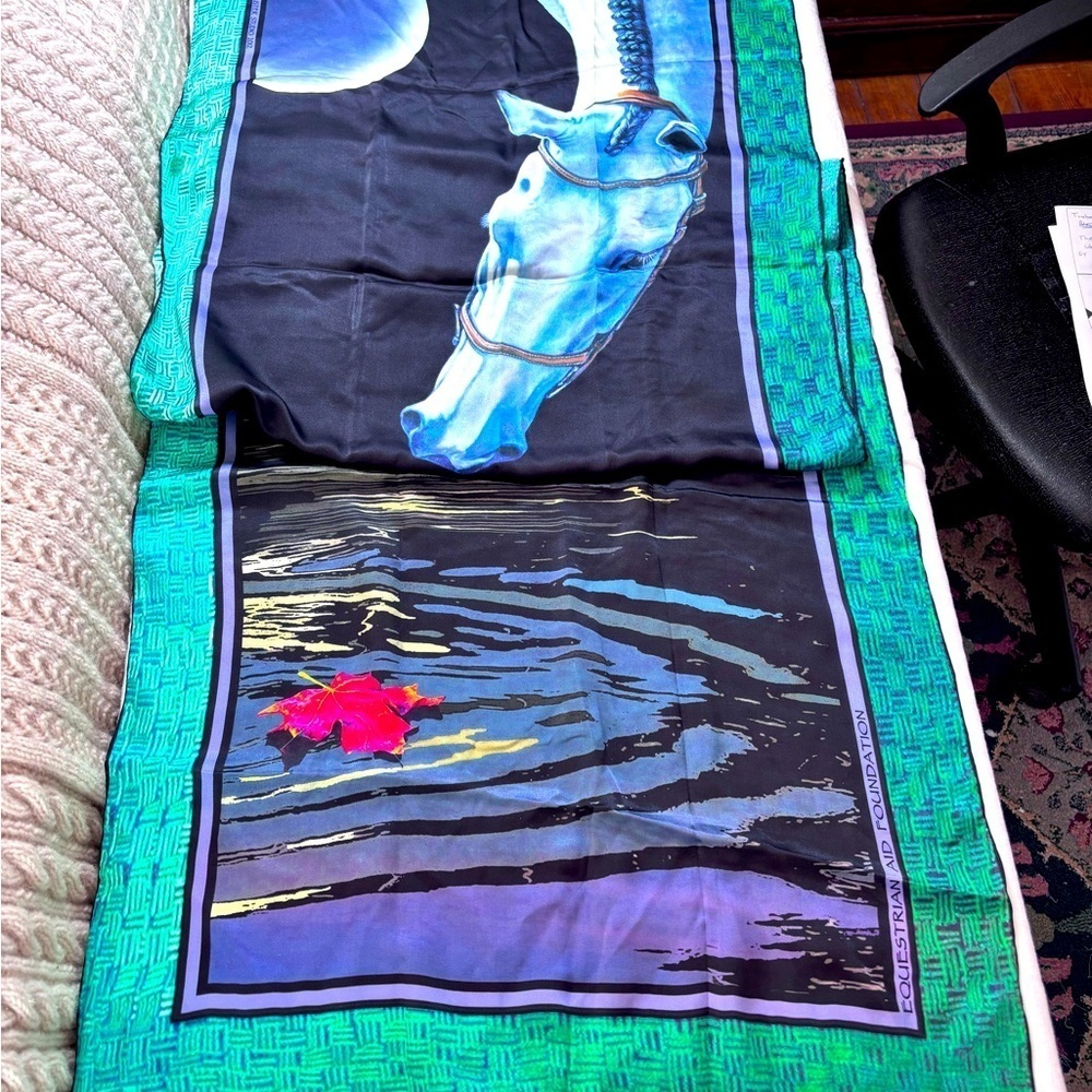 Linda Luster Horse Head Silk Scarf Wrap 2012 24x71 inches 100% Silk Equestrian